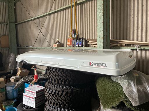 INNO ルーフボックス  ホワイト 左右開き　ローダウンクルーザーE
