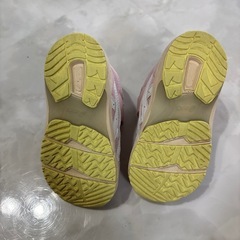 子供用シューズ、無料ですの画像