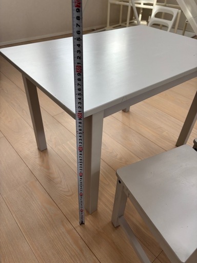 IKEA】子供用テーブル＆椅子2脚セット (たまごうさぎ) 大阪城北詰の