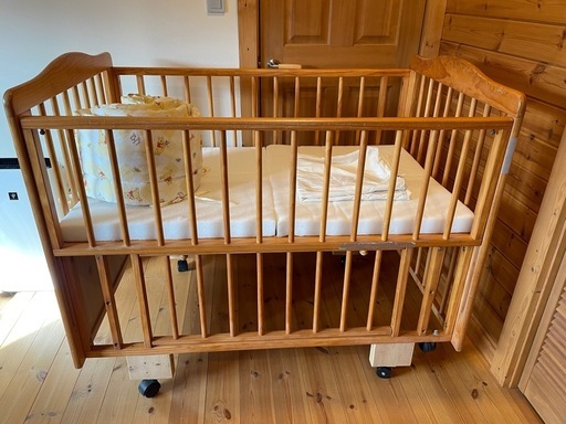ベビーベッド　木製　中古 木製ベビーベッドセット (モヒ造) 陸前落合のベビー用品《ベビーベッド