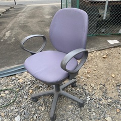 事務用いすの画像