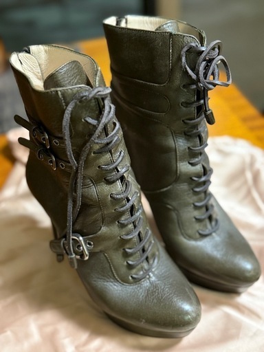 PRADA オリーブグリーン レースアップブーツ 37 ／24cm
