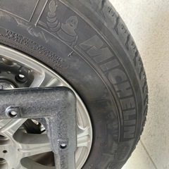 【ラック付き・中古】ミシュラン スタッドレスタイヤ 205/65R15 ホイールセット 溝約7mmの画像