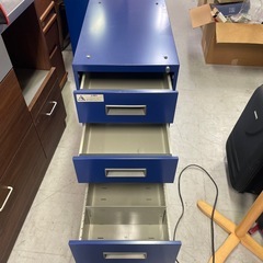 スチール製ファイリングキャビネットの画像