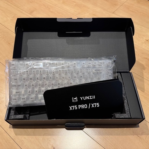 YUNZII X75 ゲーミング キーボード 透明 ジェリーフィッシュ軸 有線