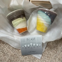 陶器のコップの画像