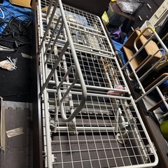 電気のベットフレームの画像