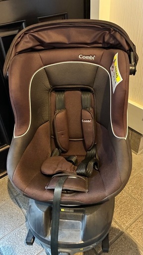 【combi】チャイルドシート
