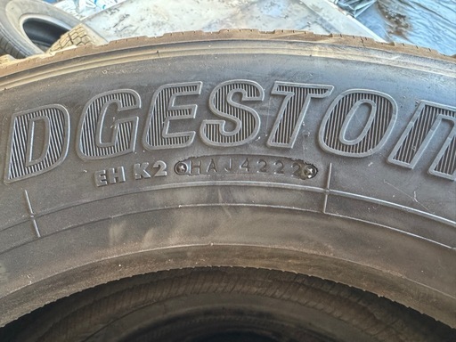 マイクロバスに！215/70R17.5  新品夏タイヤ　6本セット