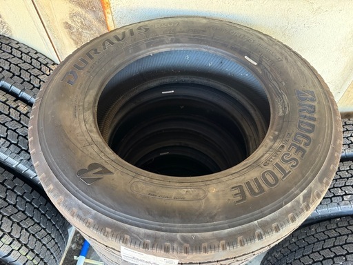 マイクロバスに！215/70R17.5  新品夏タイヤ　6本セット