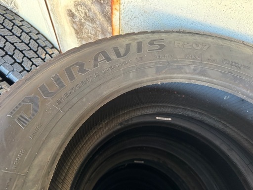マイクロバスに！215/70R17.5  新品夏タイヤ　6本セット