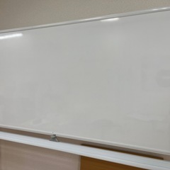 【取引中】ホワイトボード　キャスター付き　1800×900の画像