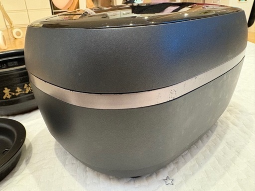 TIGER タイガー 土鍋ご泡火炊き　炊飯器 5.5合JPG-S100 3.0L