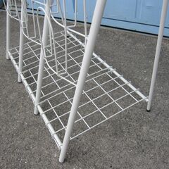 3列7段カタログスタンド　780ｘ450ｘ1420　ホワイトの画像