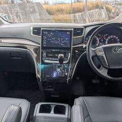 平成22年式　トヨタ　アルファード　車検付の画像