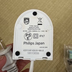 【ジャンク】電動歯ブラシ　充電器,替ブラシセットの画像