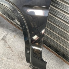 JB23W スズキ ジムニー ZJ3 ブラックパール 左フェンダー 4型より取り外し
の画像