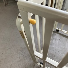 ベビーベッドの画像