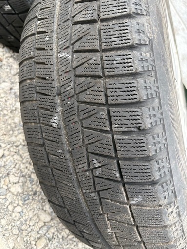 冬タイヤ　アルミ付き　195/60 R16