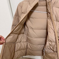 【数回着用の美品、クリーニング済⭕️】ベージュダウン　の画像