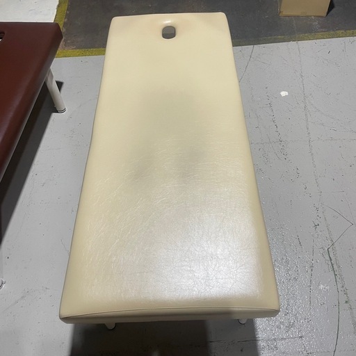 高田ベッド　エステベッド　施術台