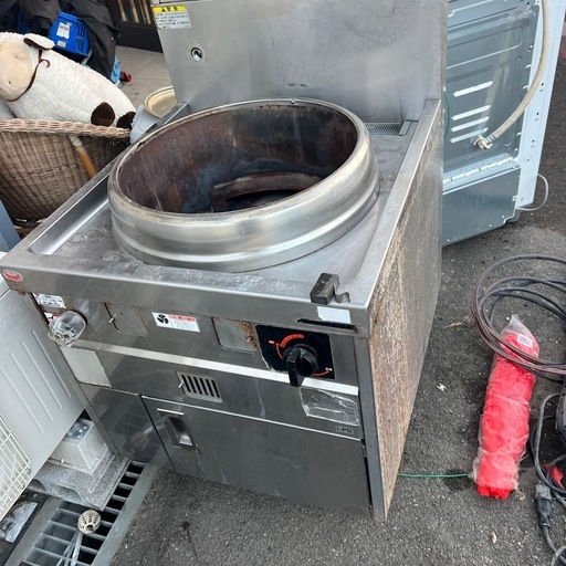 業務用厨房機器のそば釜またはゆで麺機