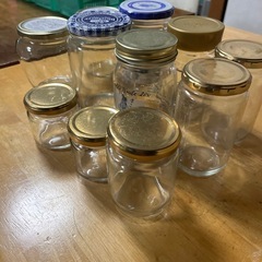 ガラスの便、35個の画像