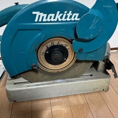 マキタ355㎜切断機の画像