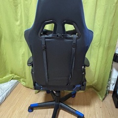 決まりました【中古⭐︎難あり】ゲーミングチェアの画像