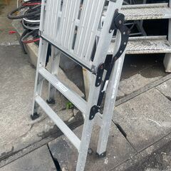 リサイクルショップどりーむ天保山店　No5717 長谷川工業　ゼロステップ　耐荷重１００ｋｇ　　脚立　足場　折りたたみ　アルミ製の画像