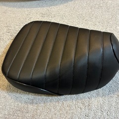 シングルシート S38T ホンダ スーパーカブ プロ クロスカブ JA60 JA59 JA45 JA42 JA44 JA10 AA04 AA09 AA07 カーボン調 黒  ハリケーンハンドルの画像