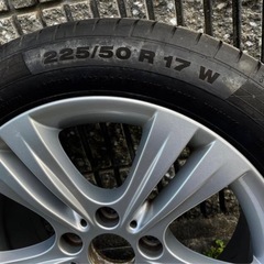 BMWタイヤホイールセンターキャップなしの画像