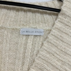 ラベルエチュードニットの画像