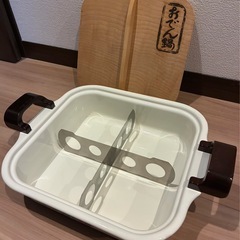 サンコーウェア 江尻ホーロー ホーローおでん鍋 木蓋 仕切り付の画像