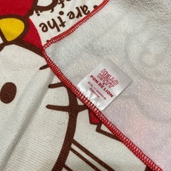 キティ×ポンデライオン　ブランケットとシナモンロール　ショルダーバッグの画像