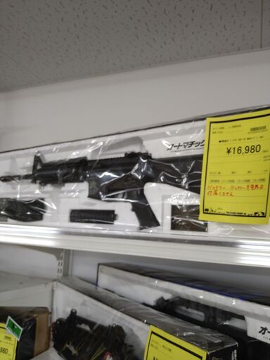 リユースのサカイ浦和店 【G427】⚫️電動ガン ナイツ SR-16 M4カービン マルイ