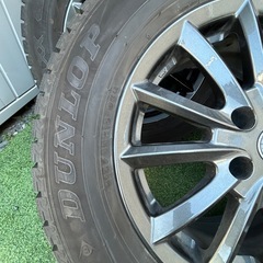 DUNLOP製のウィンタータイヤ　スタッドレスの画像