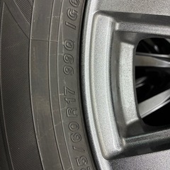 スタッドレスタイヤ(ホイール付き)の画像