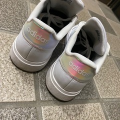 adidasスニーカー　未洗浄でいい場合500円引き
の画像