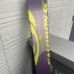 SALOMON スキー板 LEKI ストックの画像