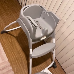 ベビーハイチェアの画像
