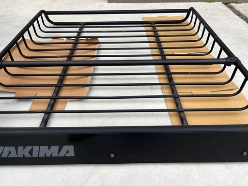 ルーフラック メガウォーリア ベースキャリア　LGサイズ YAKIMA ヤキマ