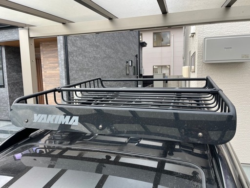 ルーフラック メガウォーリア ベースキャリア　LGサイズ YAKIMA ヤキマ