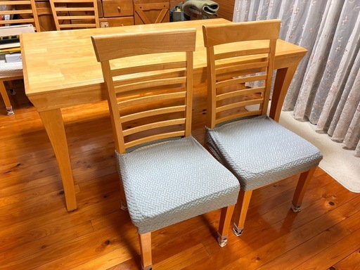 【お話中 】
ダイニングテーブルセット