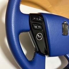 200系クラウン純正ステアリング　
の画像