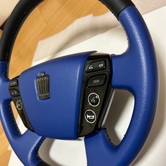 200系クラウン純正ステアリング　
の画像