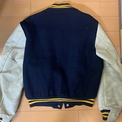 袖本革　スタジャン ゴールデンベアー　USA製　アメリカサイズMの画像