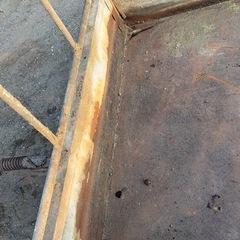 トラクター牽引荷台寸法(スケールでの計測ですので誤差があります長さ：2100ｍｍ牽引部含約2700ｍｍ幅1200ｍｍの画像