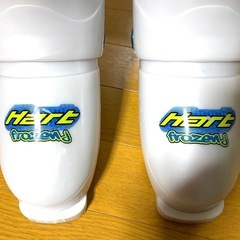 スキー、ストック、スキー靴の画像