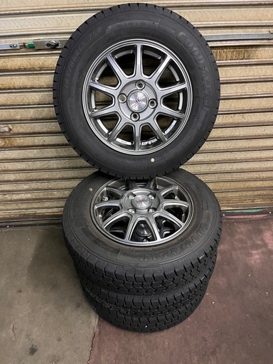 スタッドレスタイヤ　145/80r13